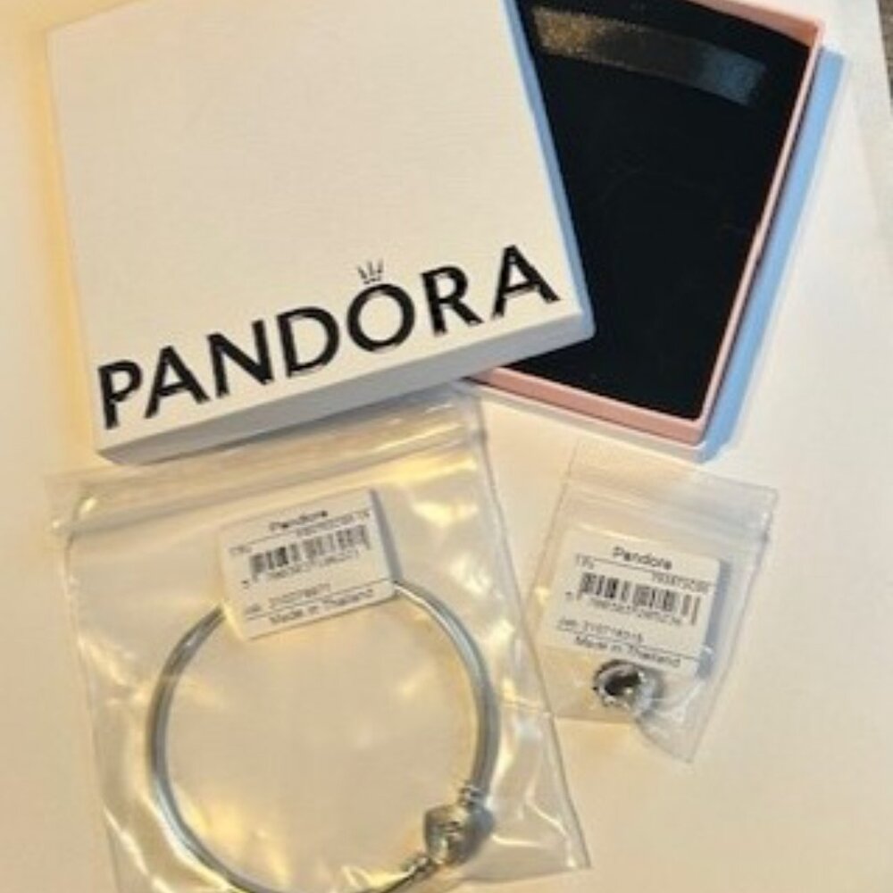 NWT Pandora Heart Clasp Bracelet Sterling Silver with Football Helmet Charm NEW